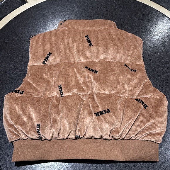 PINK Vest. NWT - Picture 2 of 7